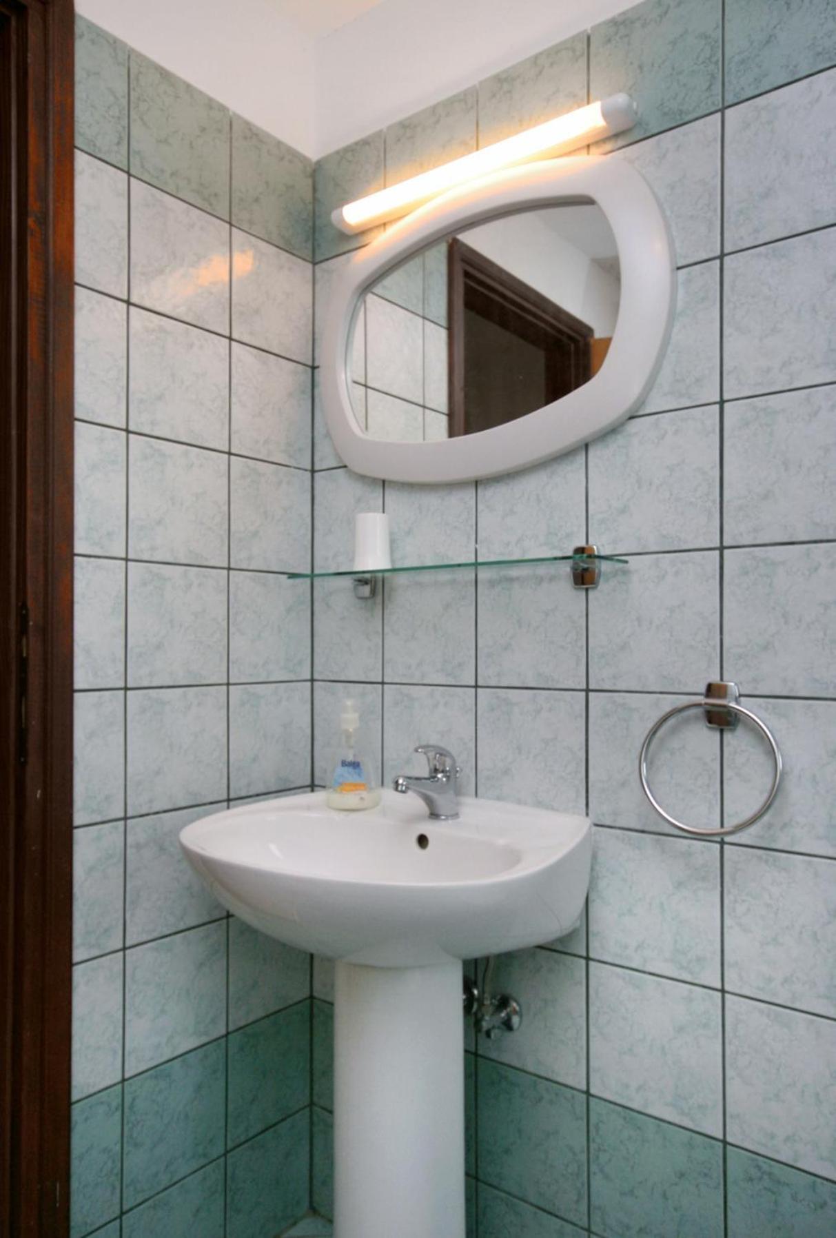 Apartments With A Parking Space Njivice, Krk - 5427 Номер фото